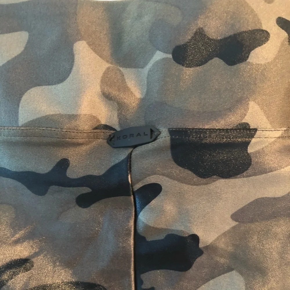 Koral Lustrous High Rise Leggings In Camo Size S